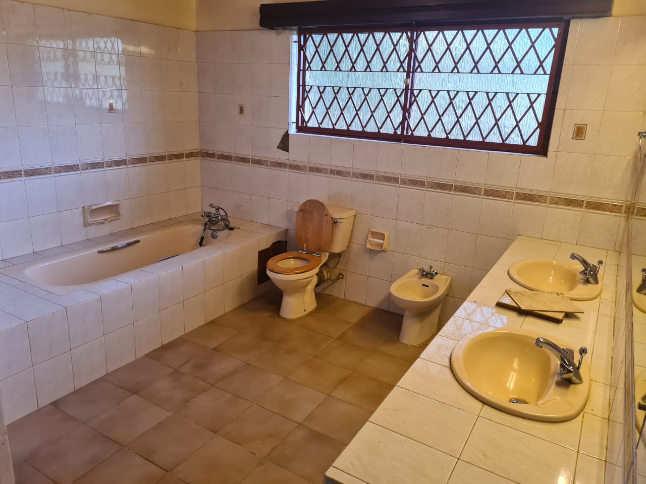 5 Bedroom House for Rent in Thigiri, Nairobi + Study | KSh 650K