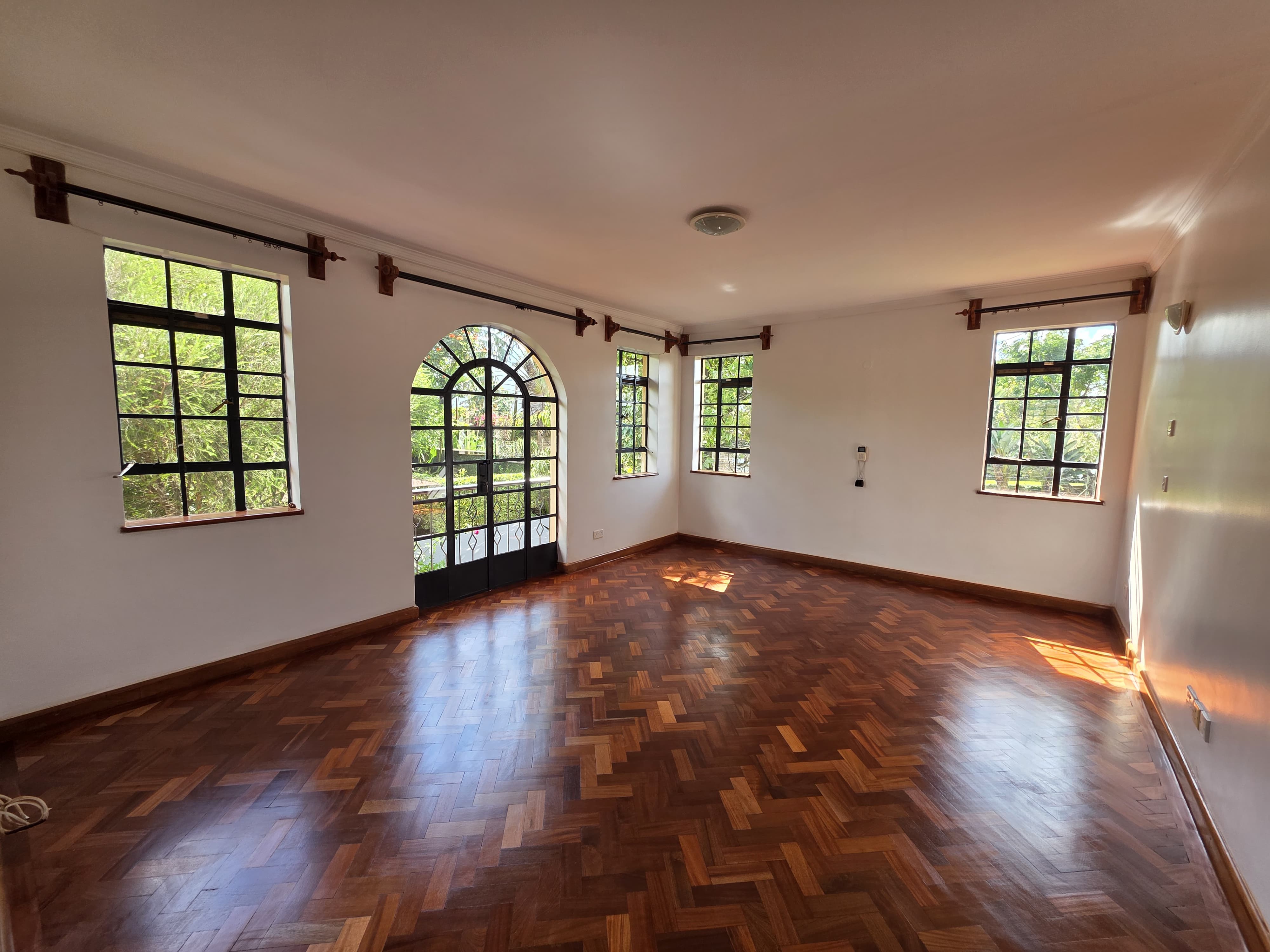 Exclusive 5 Bedroom Townhouse for Sale in Kitisuru, Nairobi