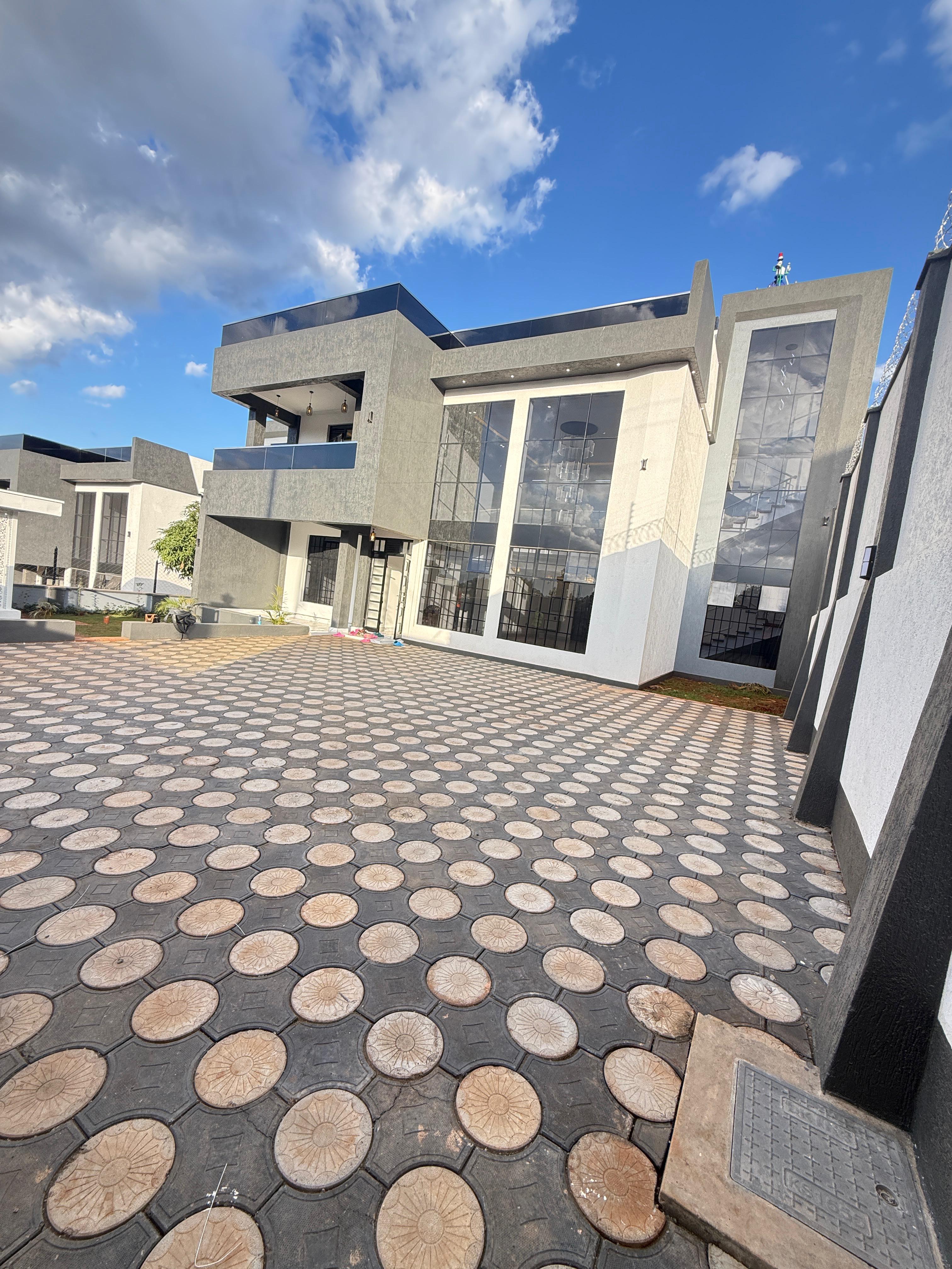 Elegant 5 Bedroom House for Sale in Mugutha, Ruiru
