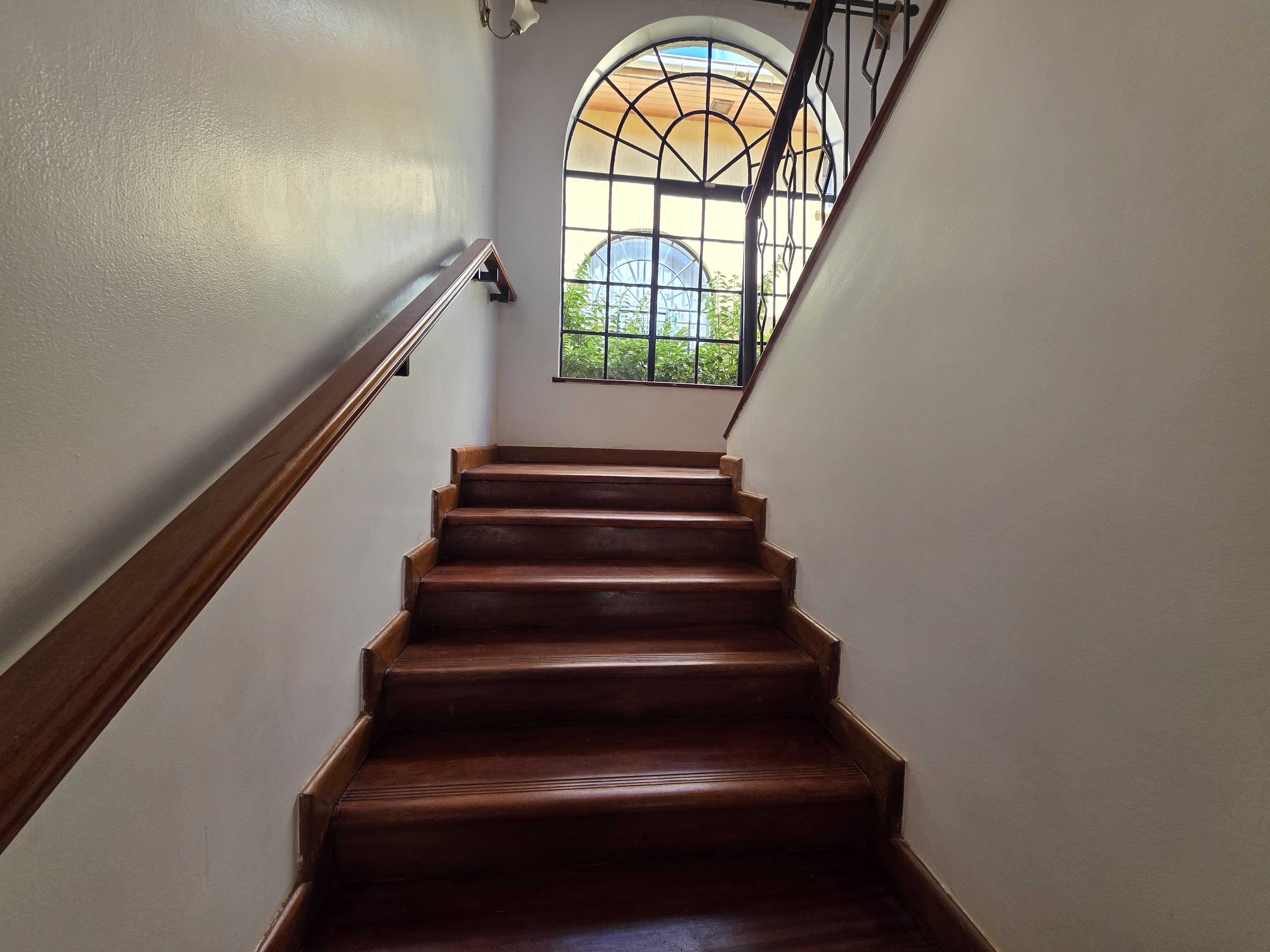 Exclusive 5 Bedroom Townhouse for Sale in Kitisuru, Nairobi
