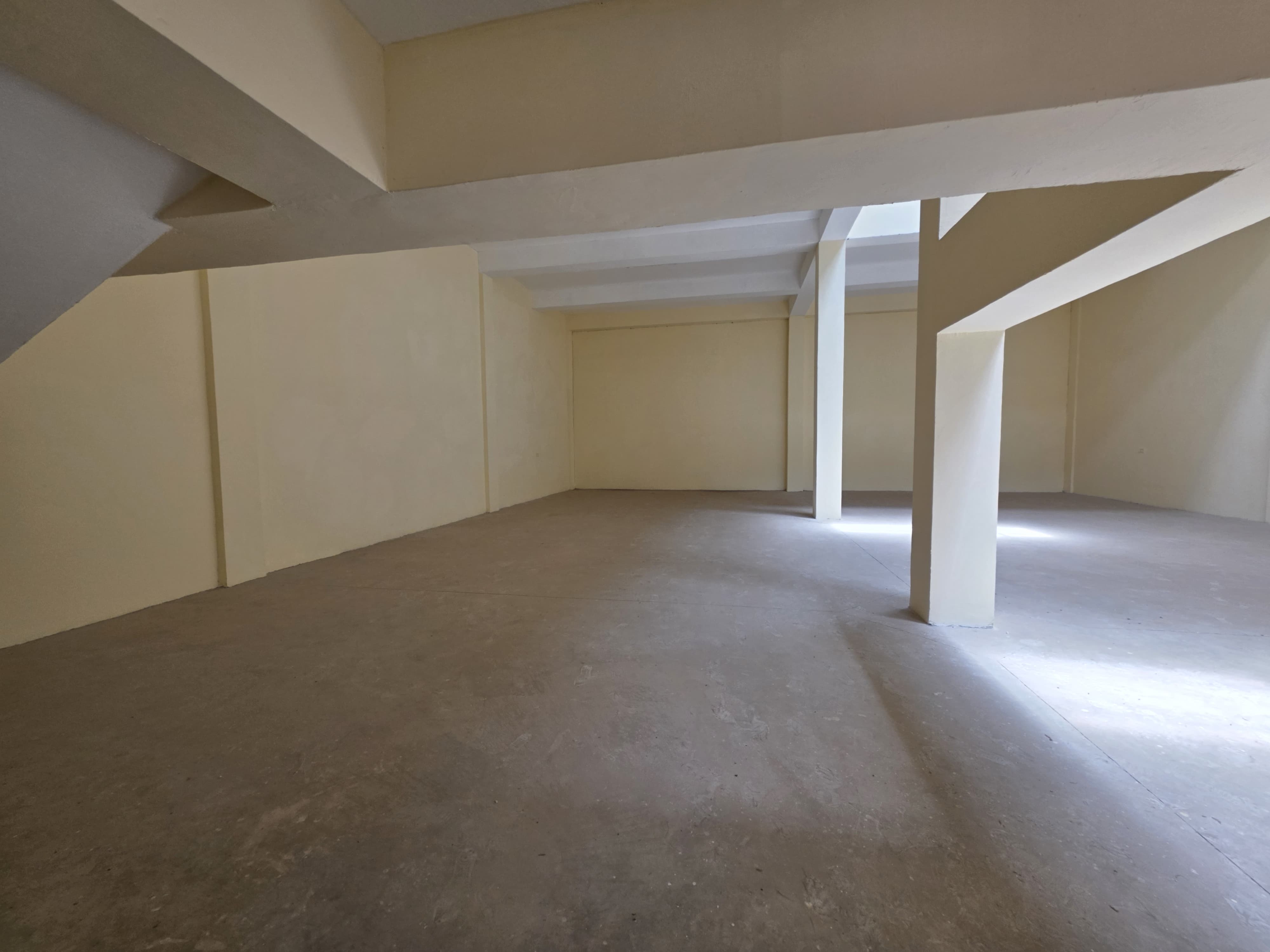 Warehouse/Godown for Rent in Babadogo