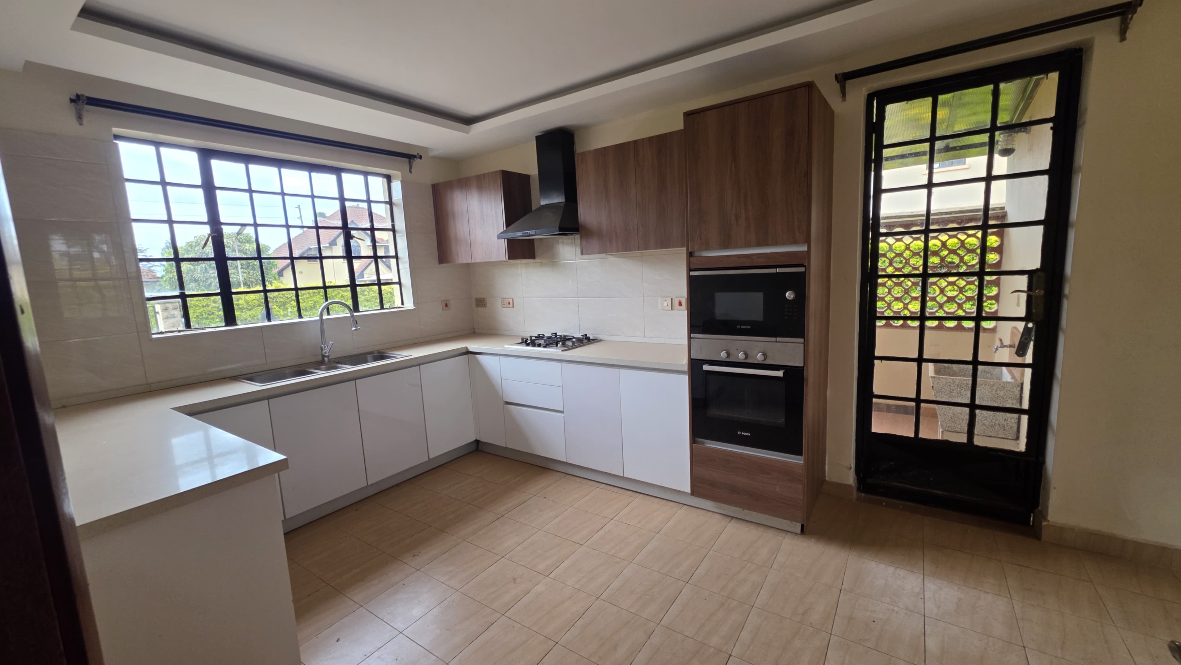 4 Bedroom with DSQ Bungalow for Sale in Redhill