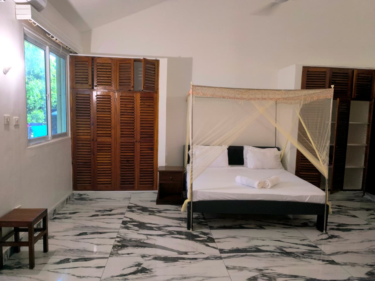 Fully Furnished 4 Bedroom Seafront Bungalow for Sale in Shanzu, Mombasa