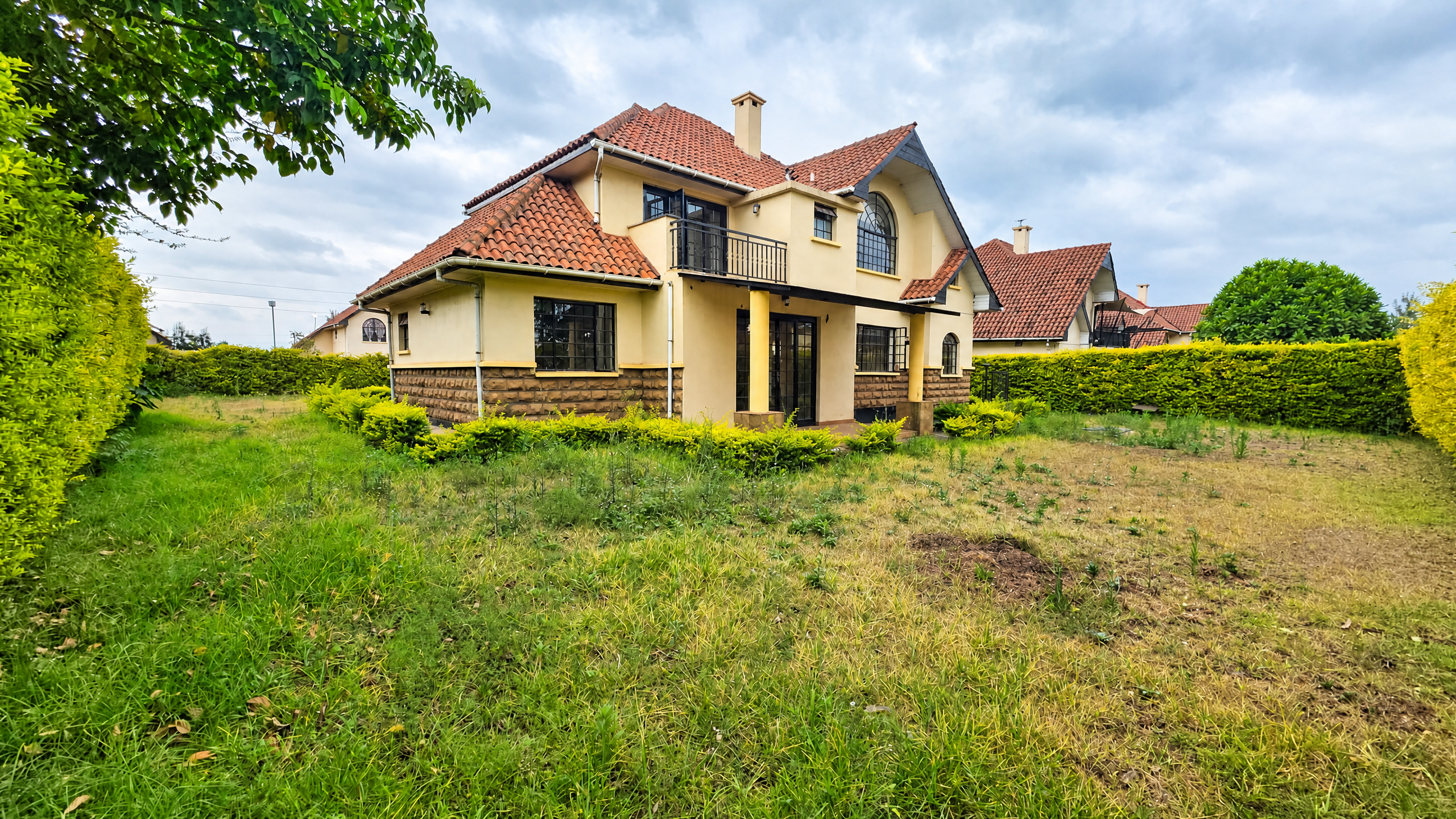 4 Bedroom with DSQ Bungalow for Sale in Redhill