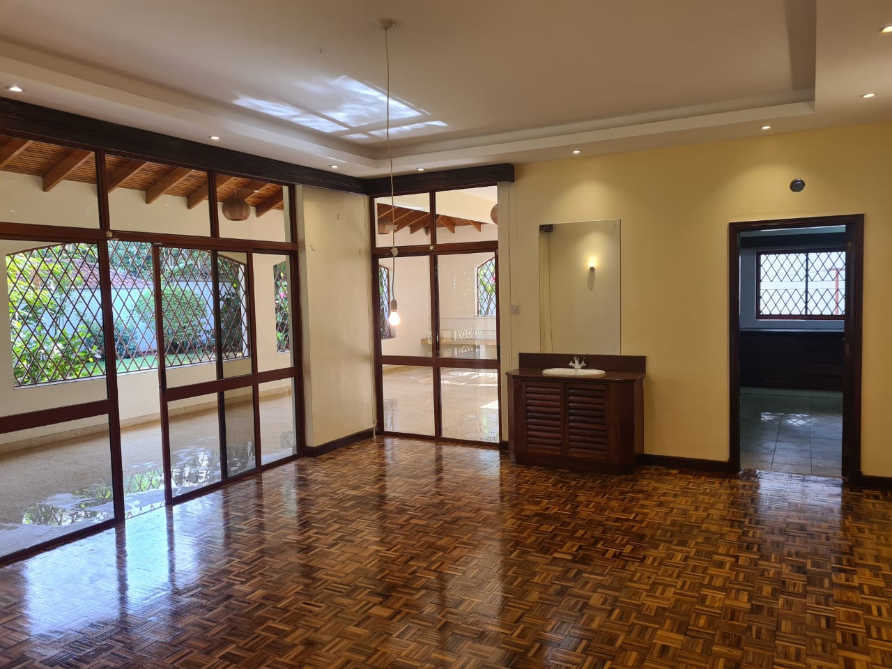 5 Bedroom House for Rent in Thigiri, Nairobi + Study | KSh 650K