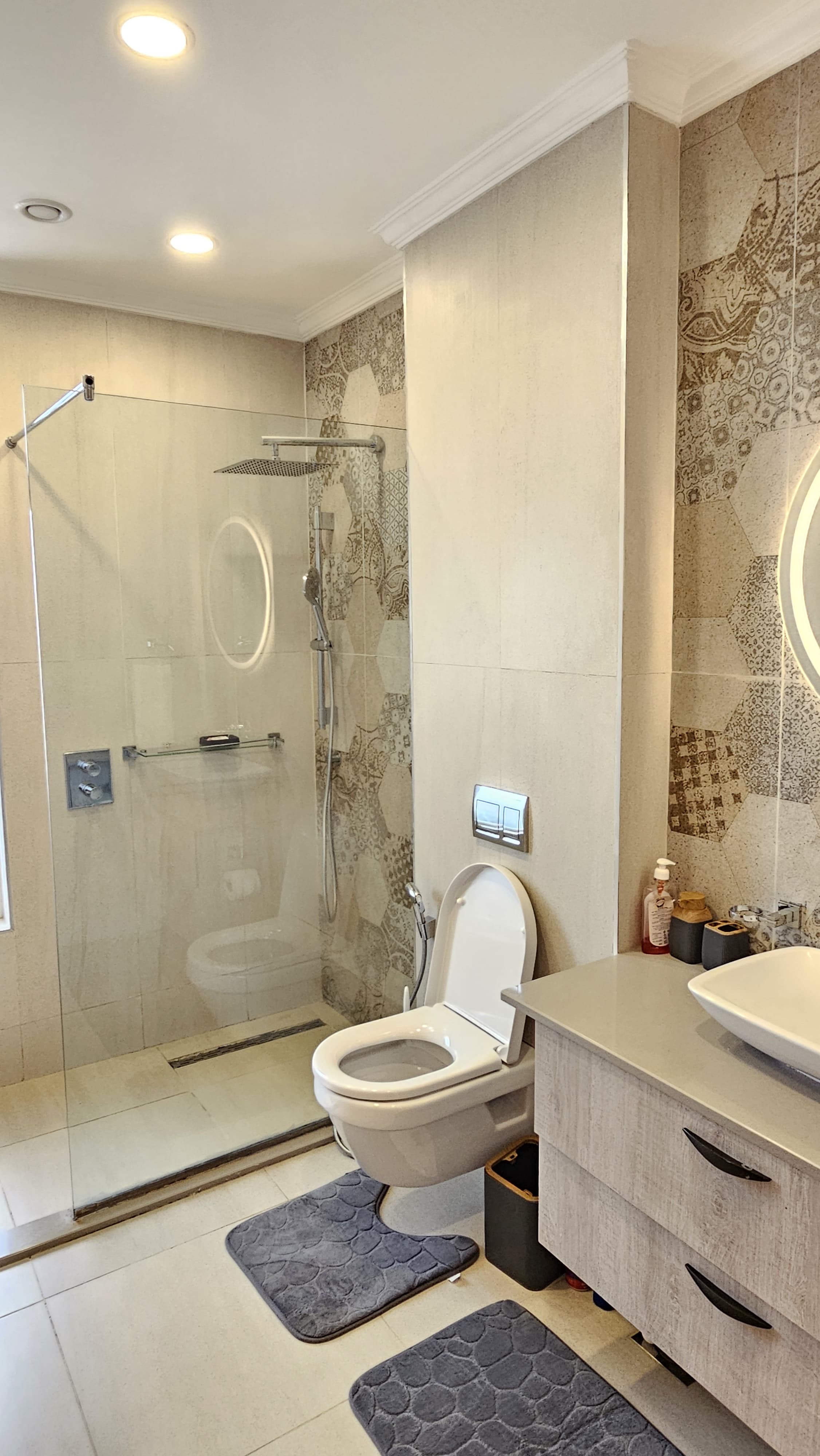 Fully Furnished 2 Bedroom Apartment for Rent at Colosseium Apartments