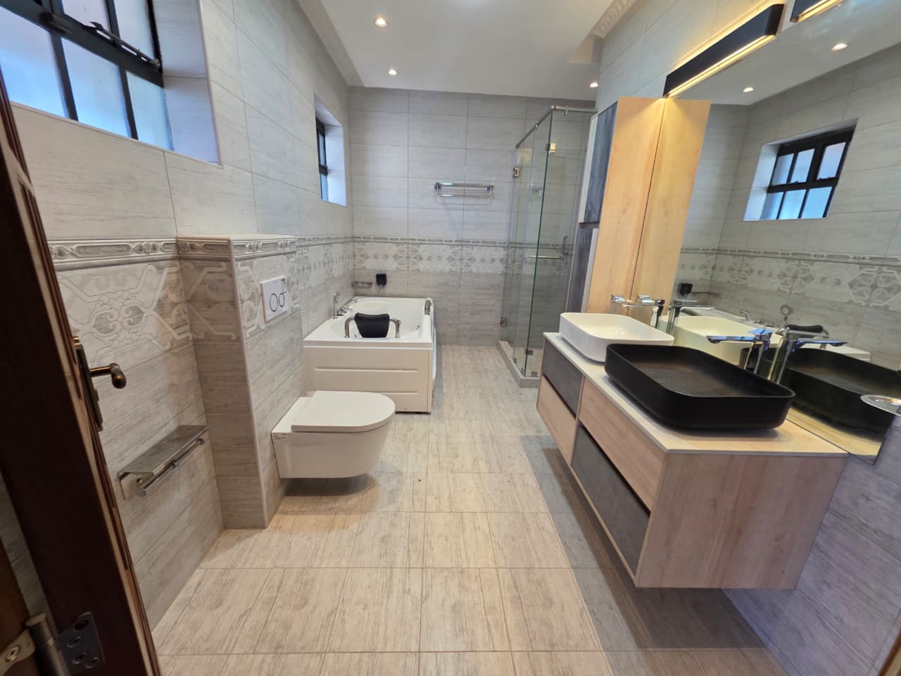 5 Bedroom Plus DSQ House for Rent in Karen Nairobi | KSh 450K