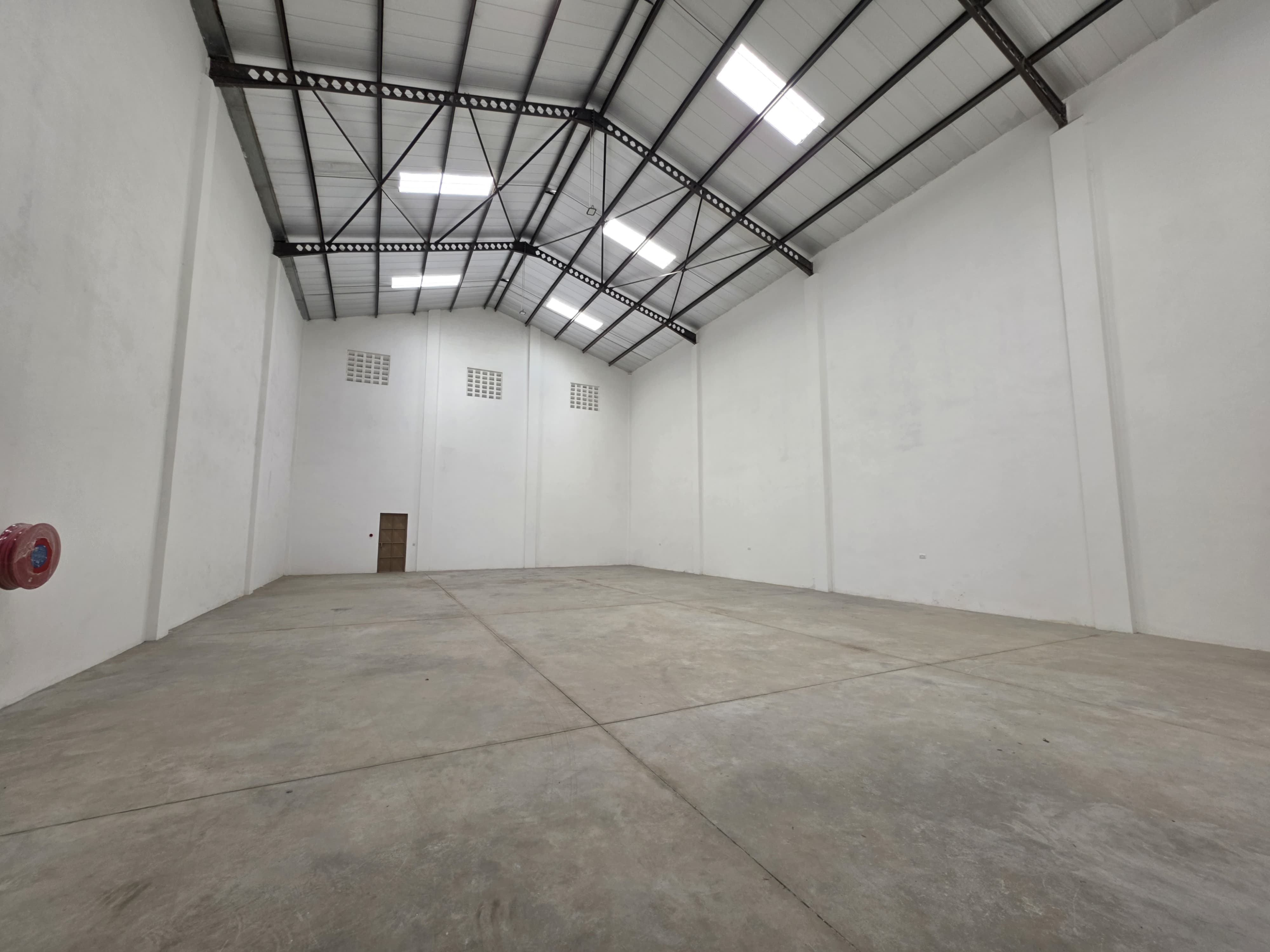 7,500 Sqft Warehouse/Godown for Rent in Mlolongo