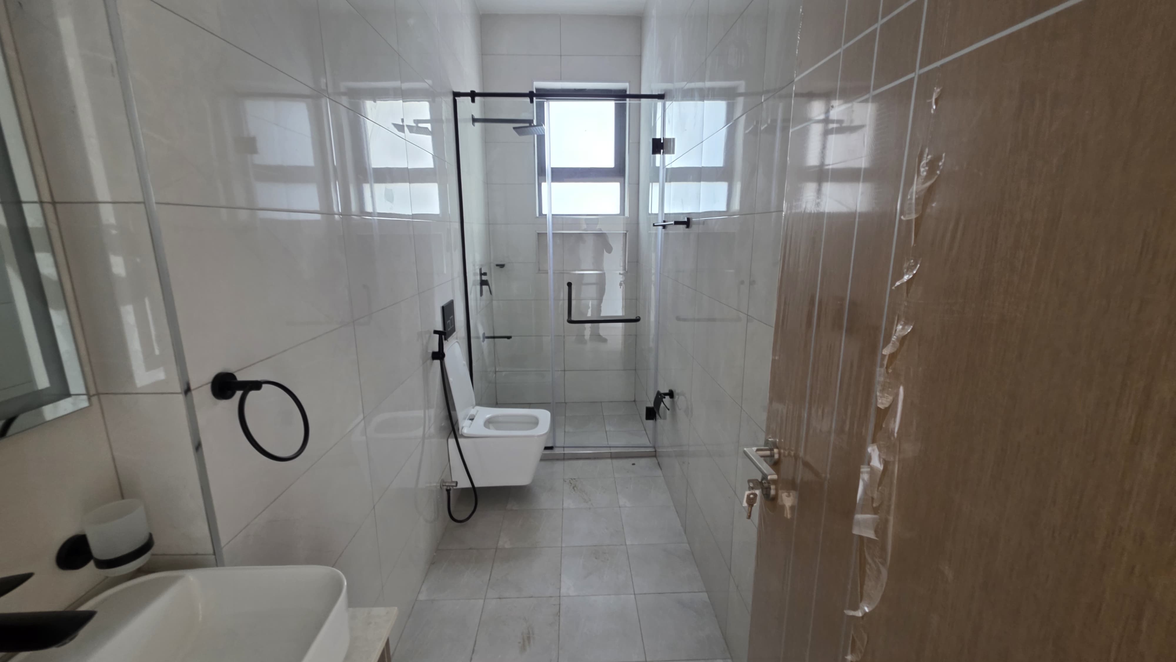 Modern 3 Bedroom Apartment with DSQ for rent in Brookside