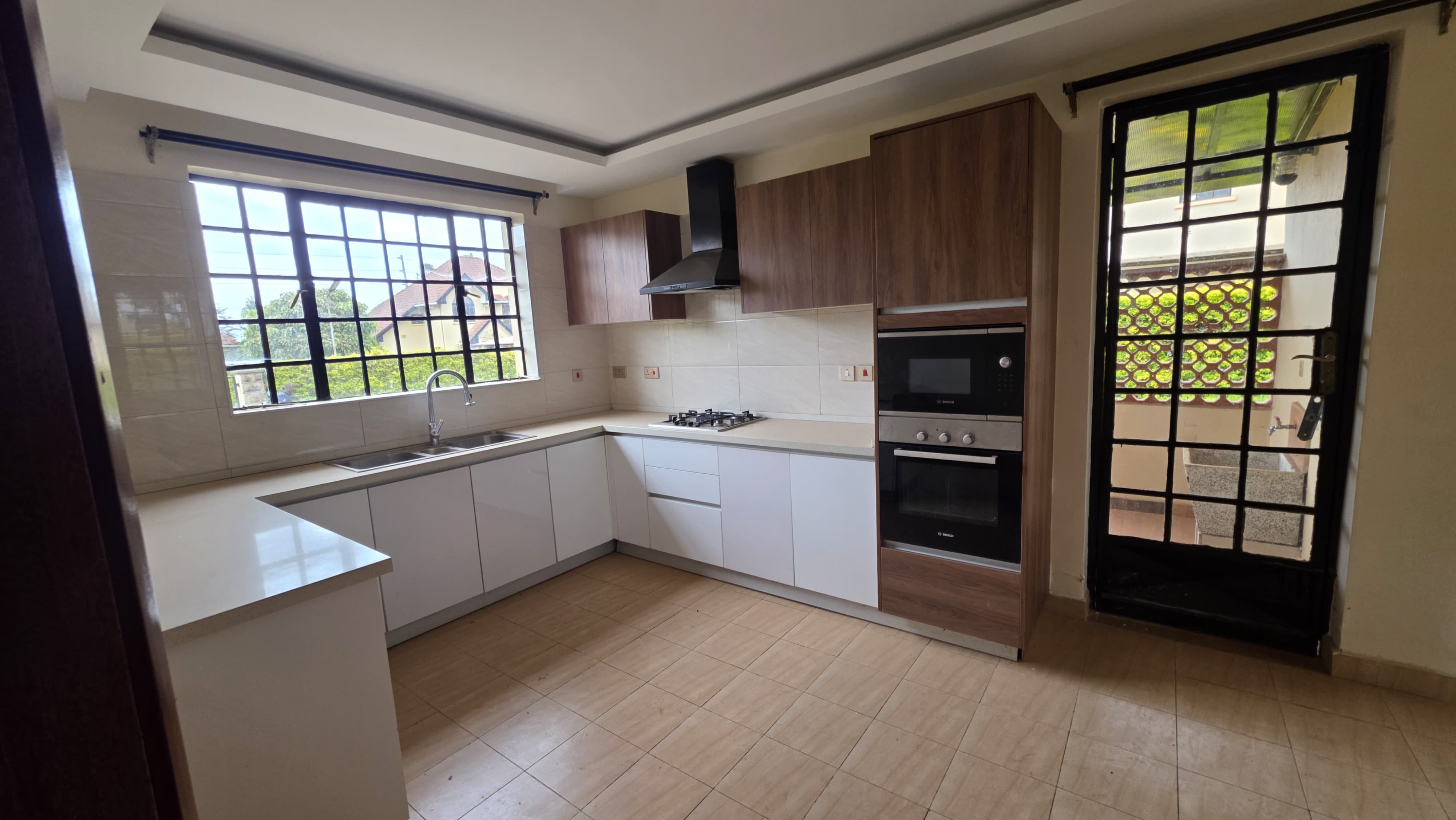 4 Bedroom with DSQ Bungalow for Sale in Redhill