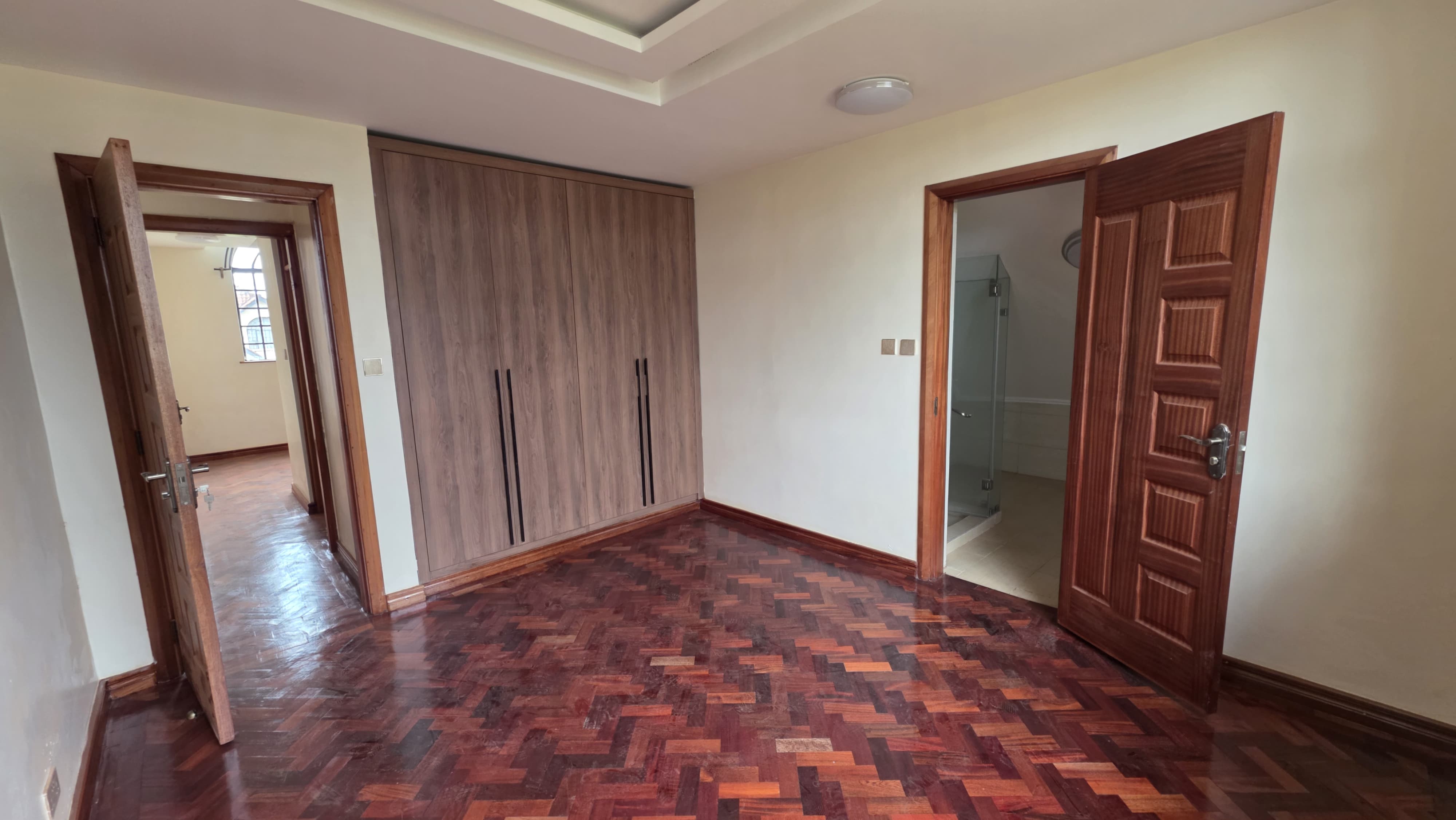 4 Bedroom with DSQ Bungalow for Sale in Redhill