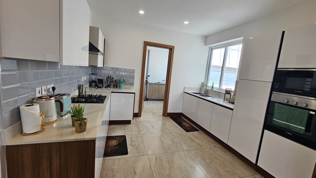 Fully Furnished 2 Bedroom Apartment for Rent at Colosseium Apartments — photo 3