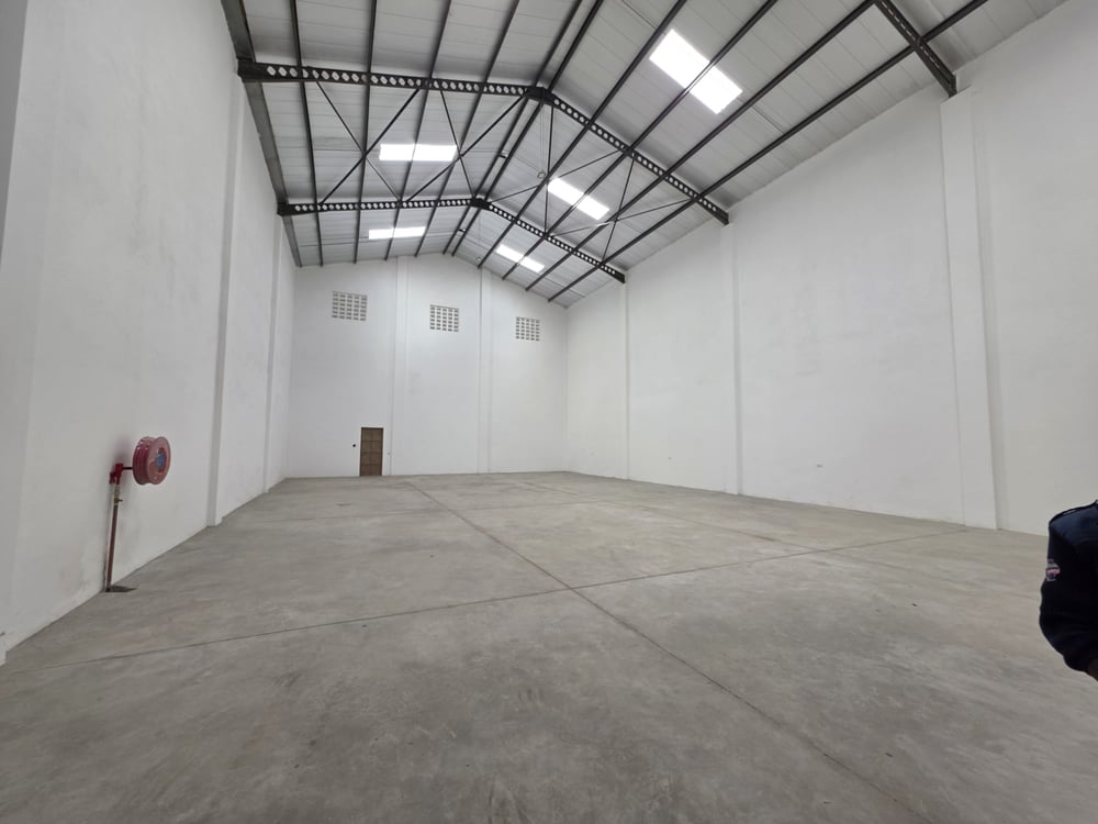 7,500 Sqft Warehouse/Godown for Rent in Mlolongo — photo 2