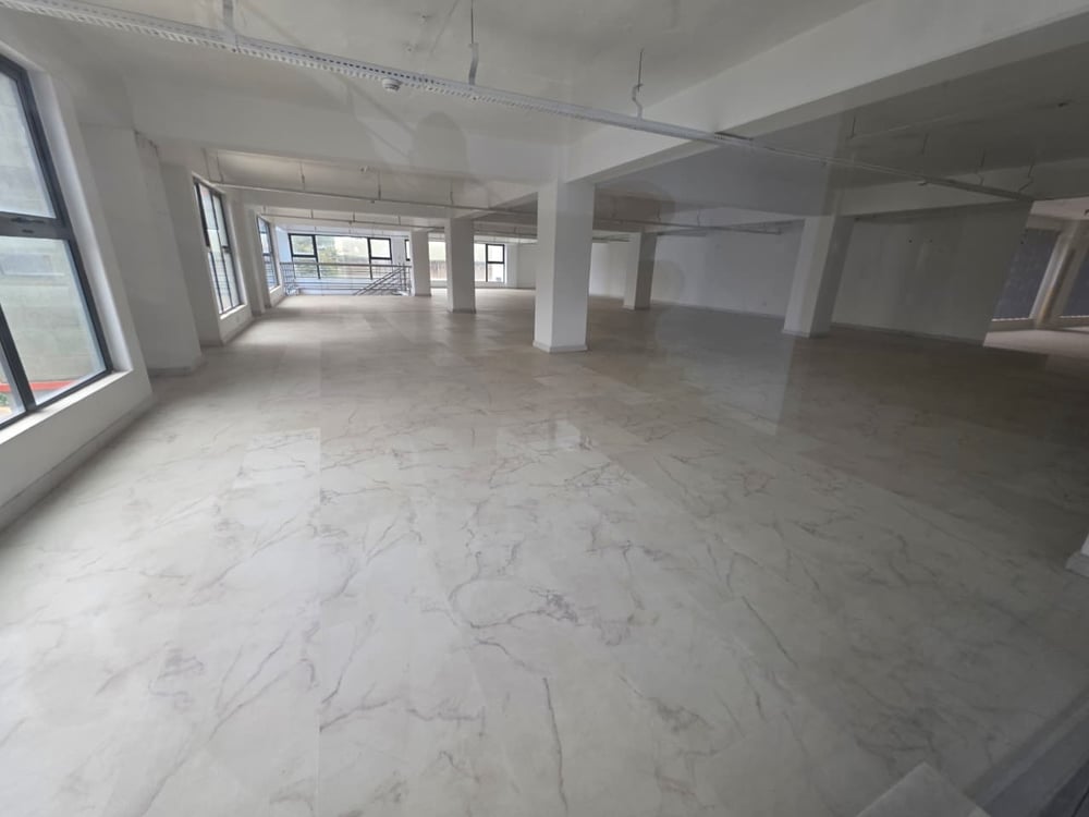 Commercial Office & Warehouse for Sale in Embakasi, Nairobi — photo 5