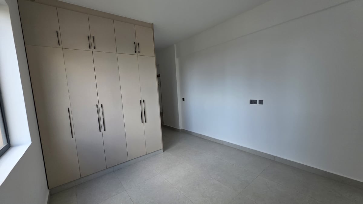 Modern 3 Bedroom Apartment with DSQ for rent in Brookside — photo 6
