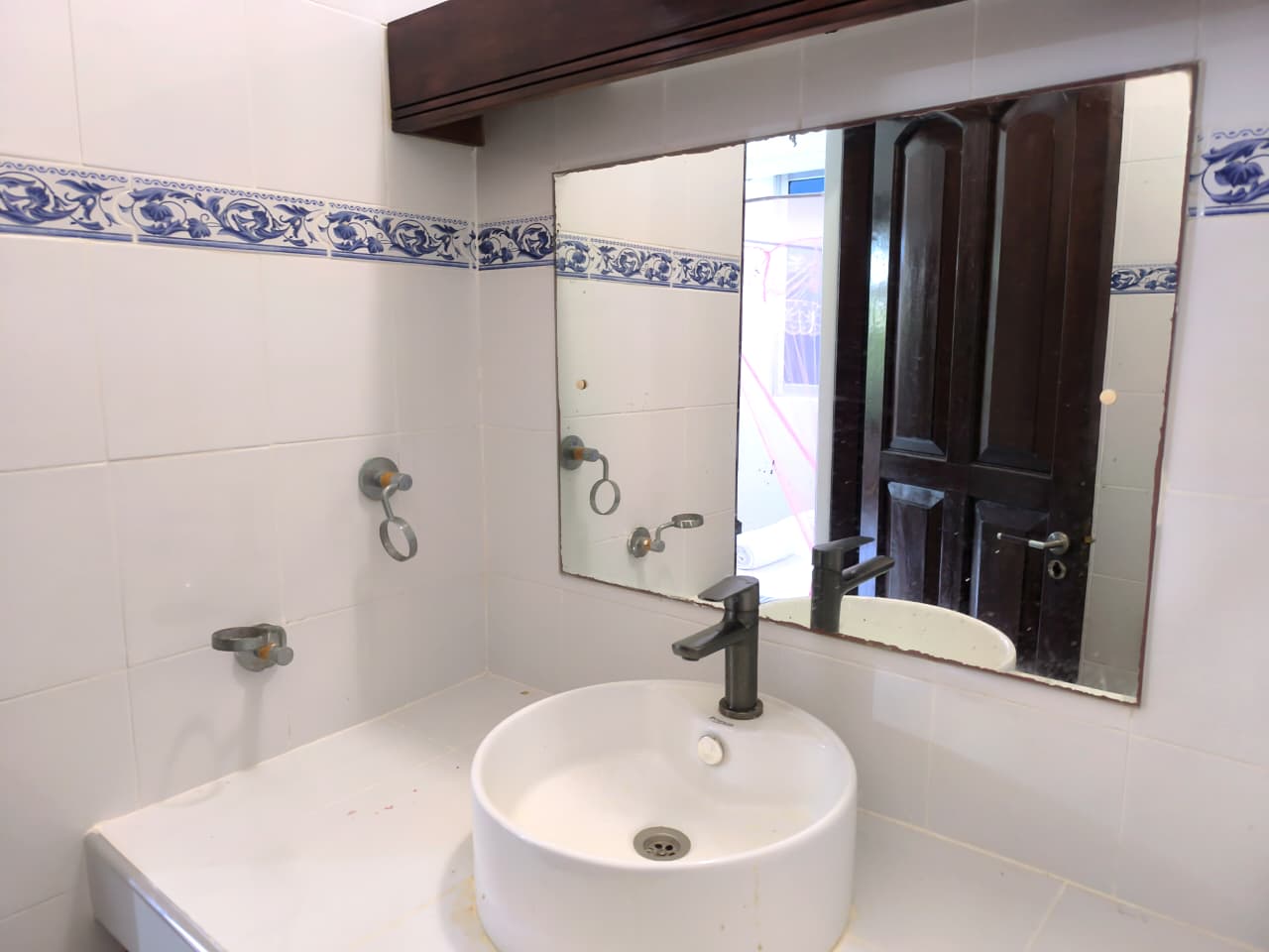 Fully Furnished 4 Bedroom Seafront Bungalow for Sale in Shanzu, Mombasa