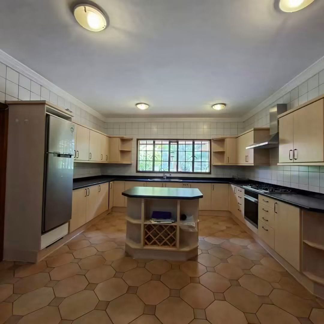 Spacious 5 Bedroom Townhouse for Rent in Runda