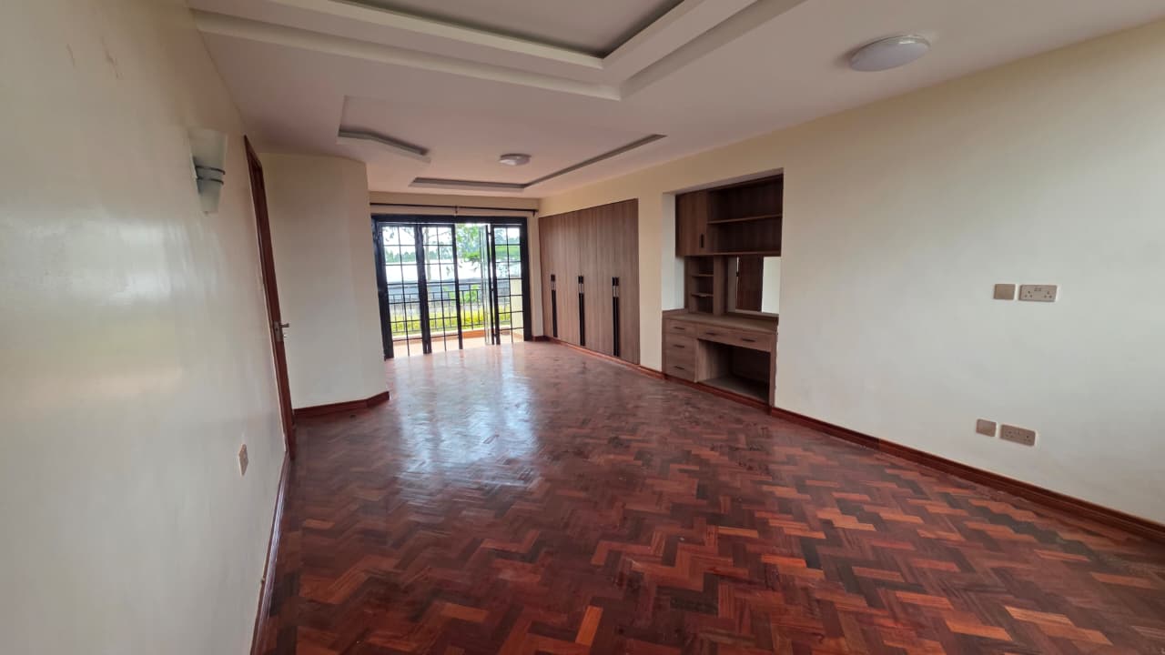 4 Bedroom with DSQ Bungalow for Sale in Redhill