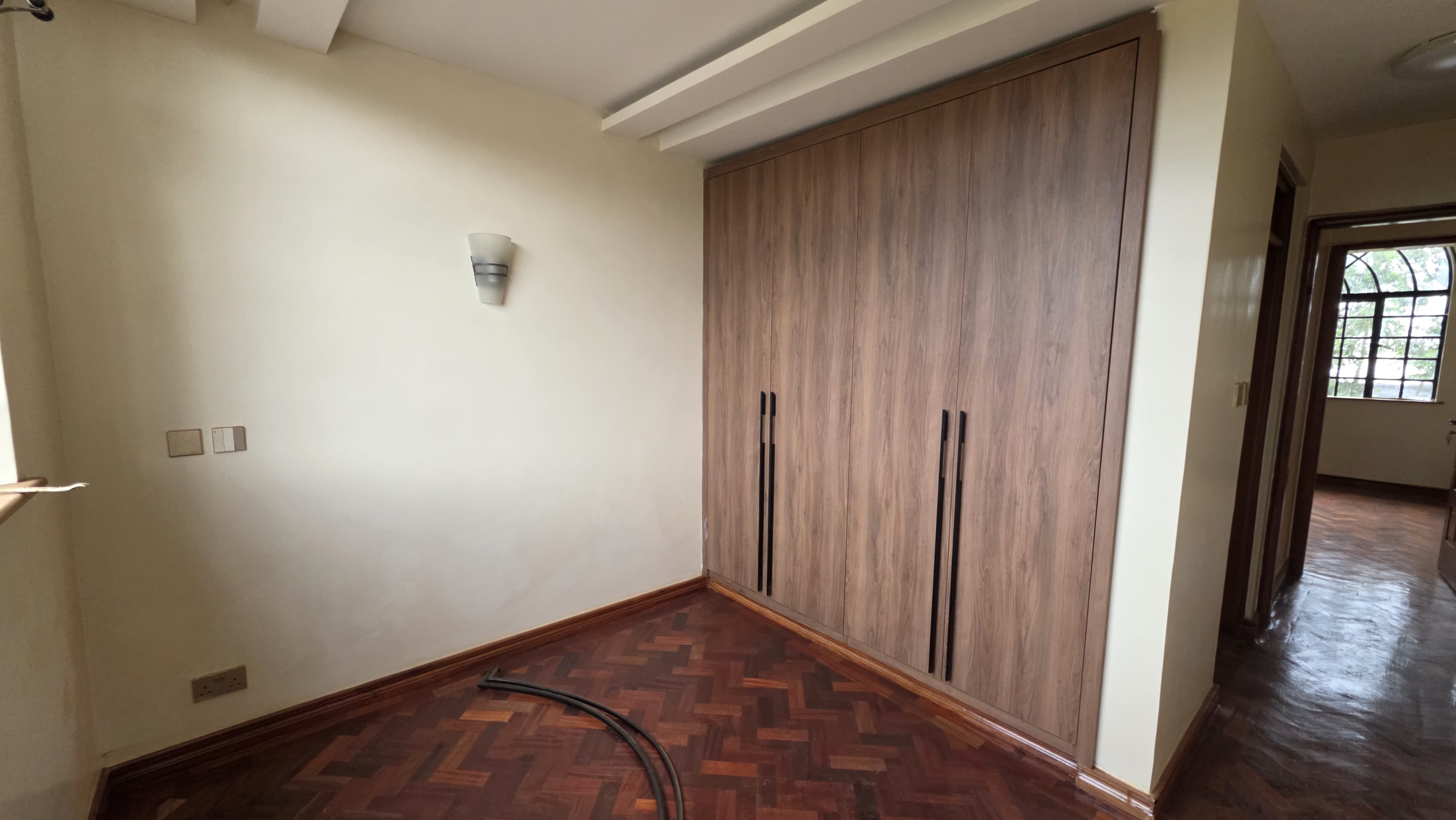 4 Bedroom with DSQ Bungalow for Sale in Redhill