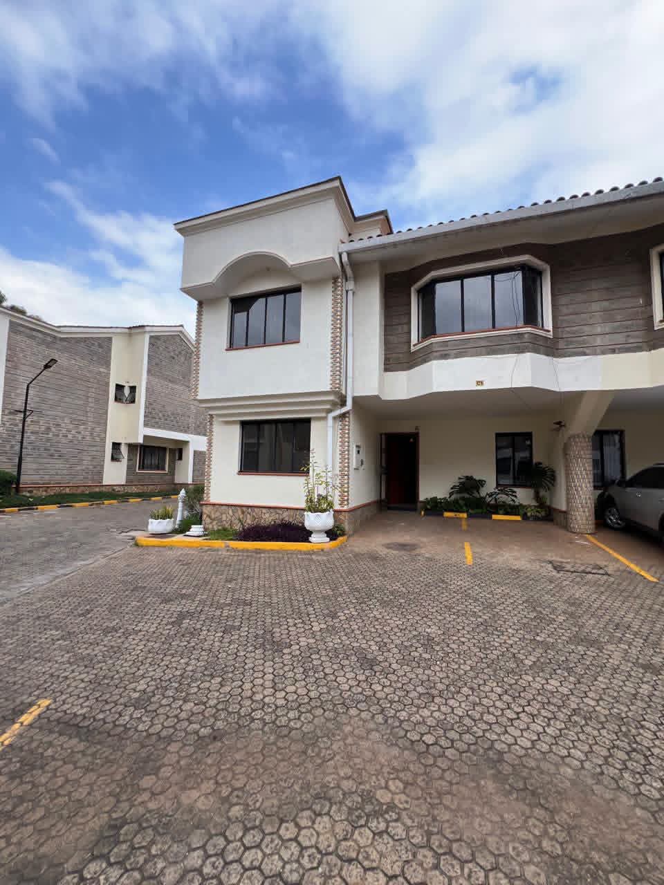 Modern 4 Bedroom Townhouse for rent in Spring Valley