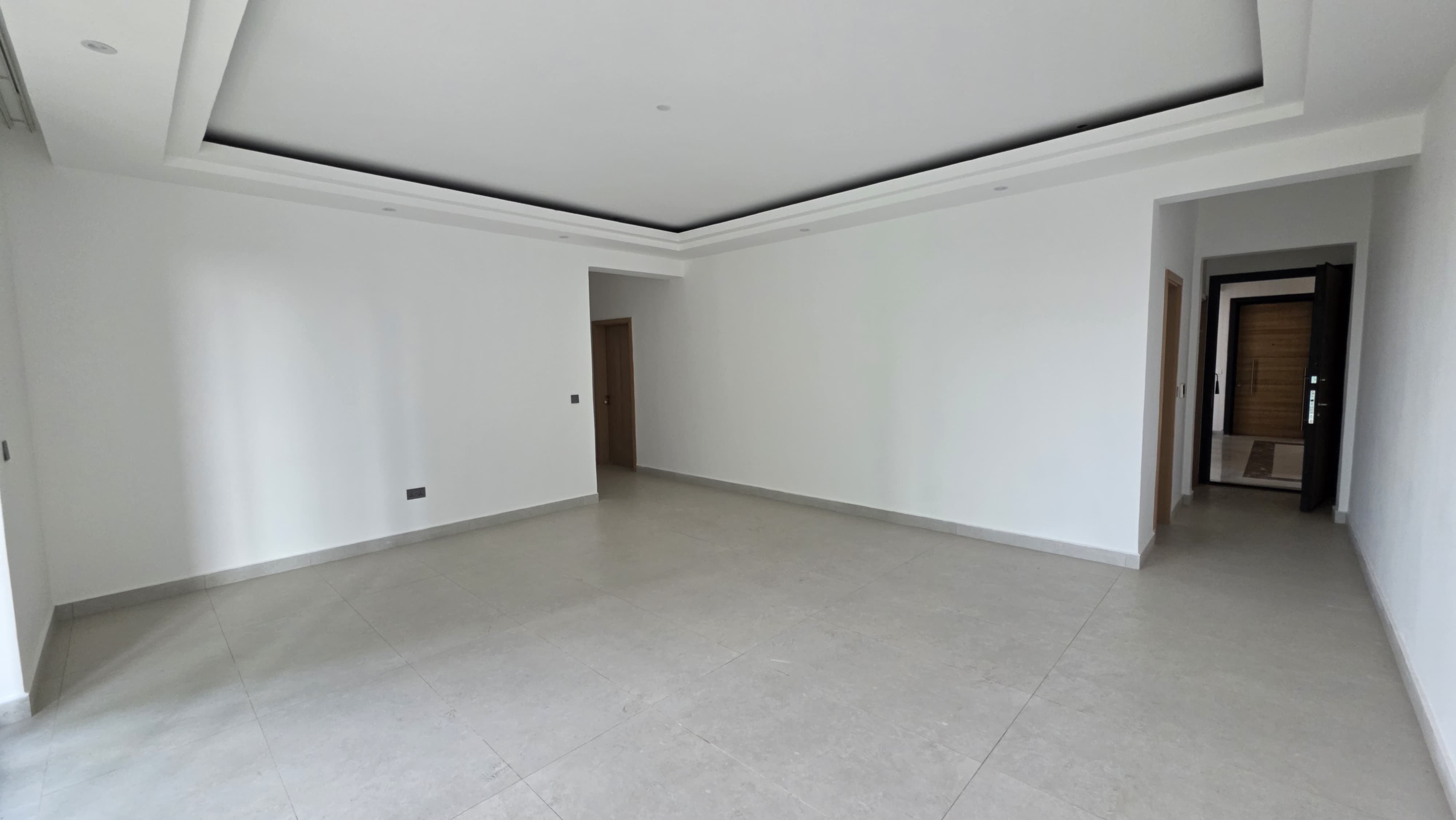 Modern 3 Bedroom Apartment with DSQ for rent in Brookside