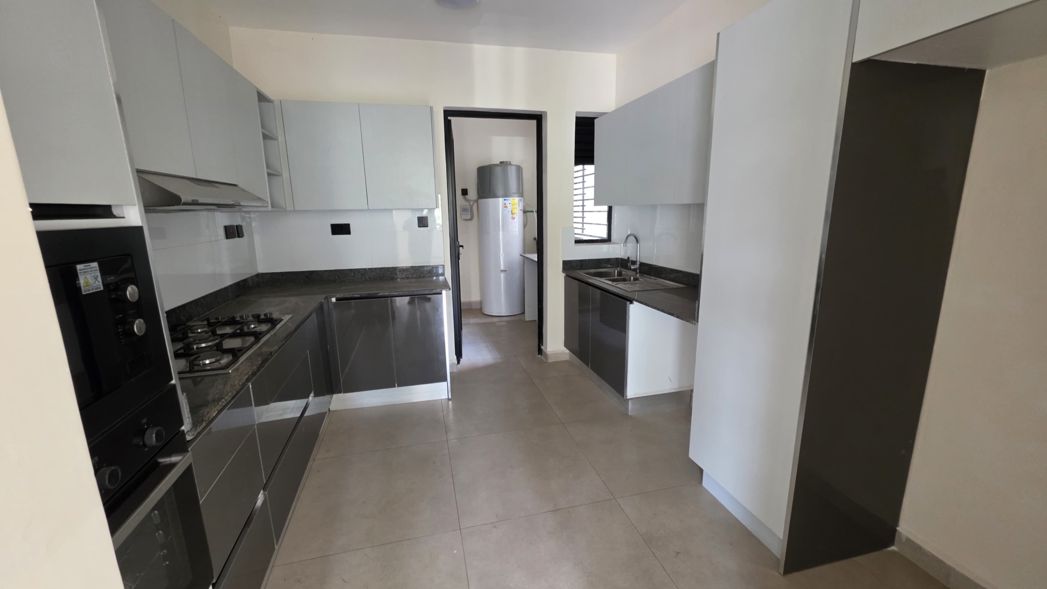 Unfurnished 3 Bedroom Apartment for rent in General Mathenge